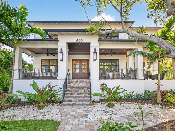 1936 Coffee Pot Blvd NE, Saint Petersburg, FL 33704