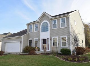 10121 W Dean Rd, Milwaukee, WI 53224