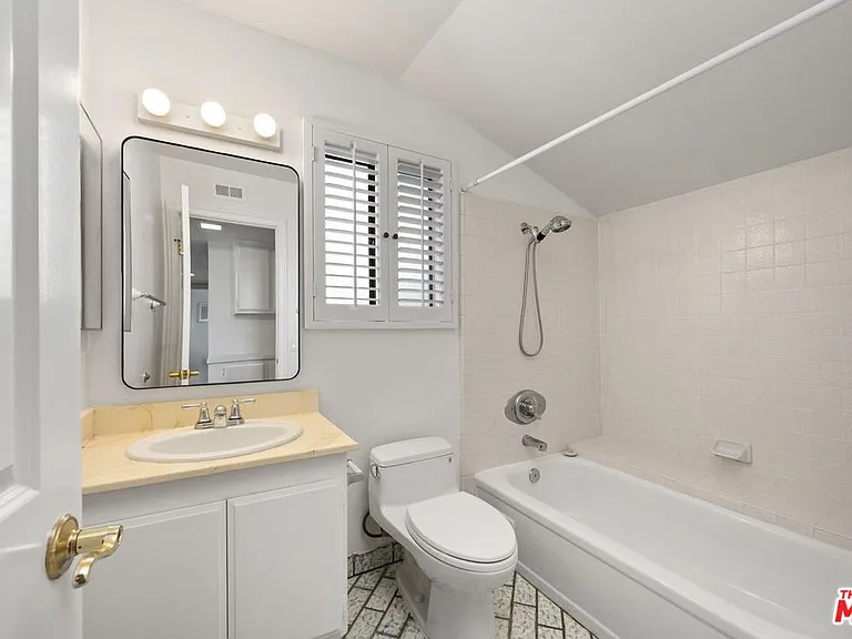 1844 Michael Ln — Photo 29