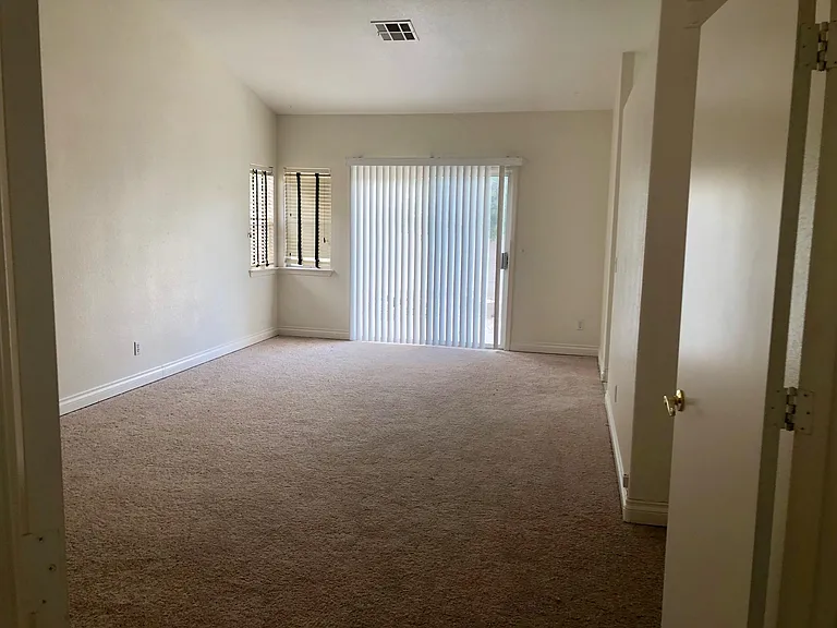 2142 Falcon Pointe Ln — Photo 16