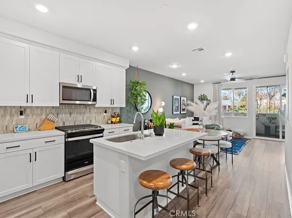 1752 Cayton Loop, West Covina, CA 91790