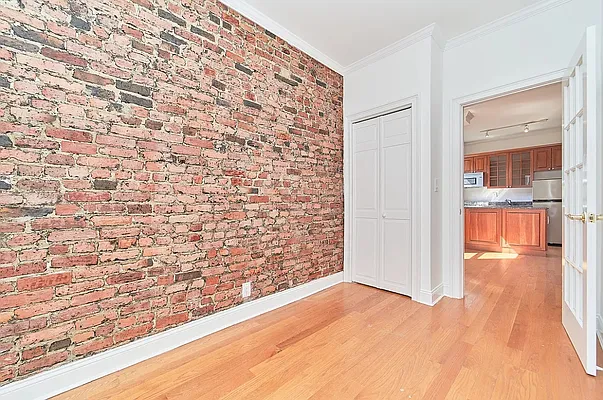 Bedroom, photo 1