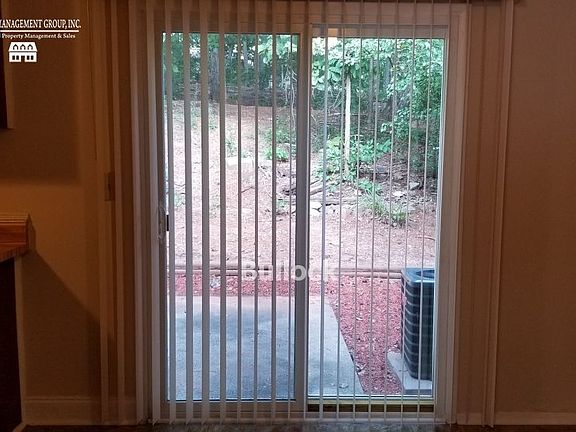 5th image of 2885 Spruce Cir