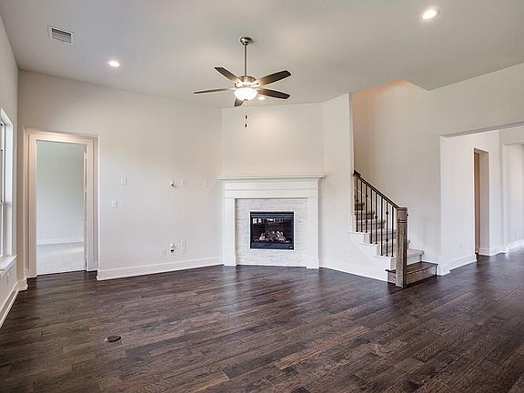 2nd image of 110 Driscoll Ln