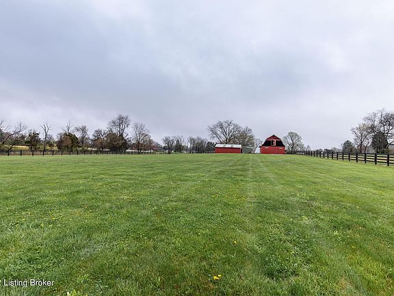 2nd image of 6250 Lovers Ln