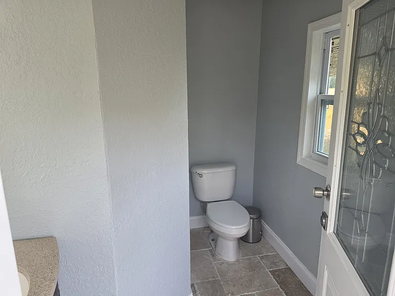 16215 SE Hawthorne Rd — Photo 37