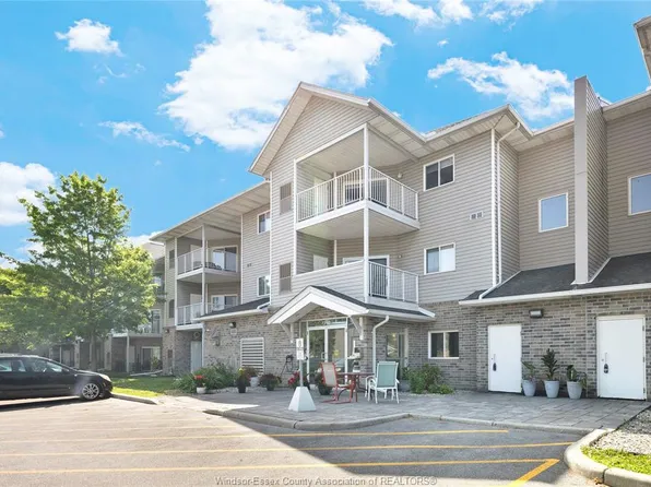 1390 Lauzon Rd #318, Windsor, ON N8S 3N1