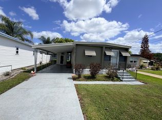 1418 Lakeview Dr, Tavares, FL 32778