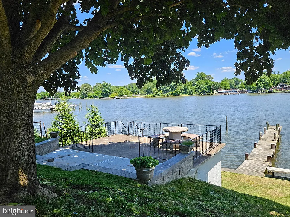 178 E Kingston Park