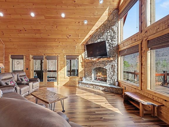 15th image of this home