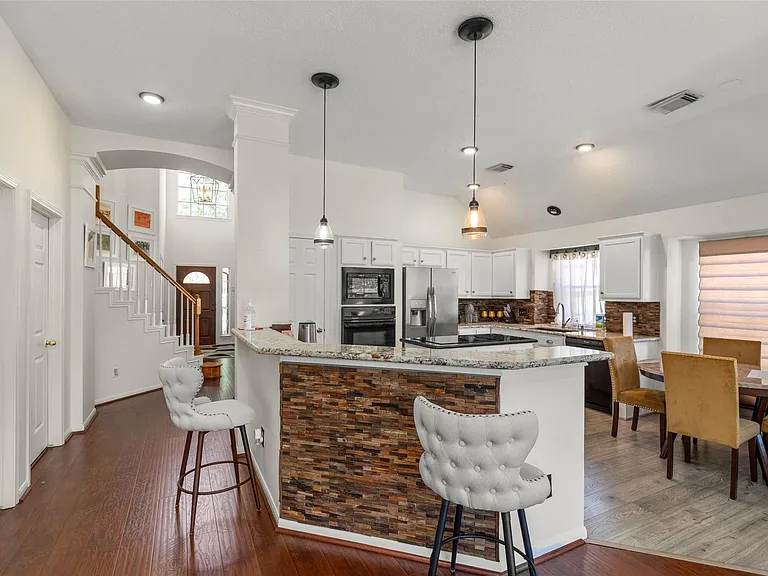 723 Avery Dr — Photo 13