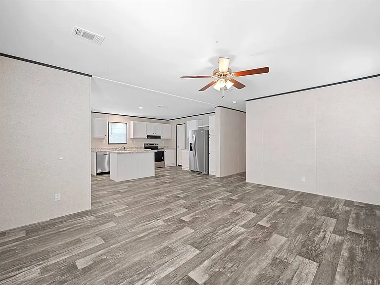 305 W Buell Dr #50A — Photo 3