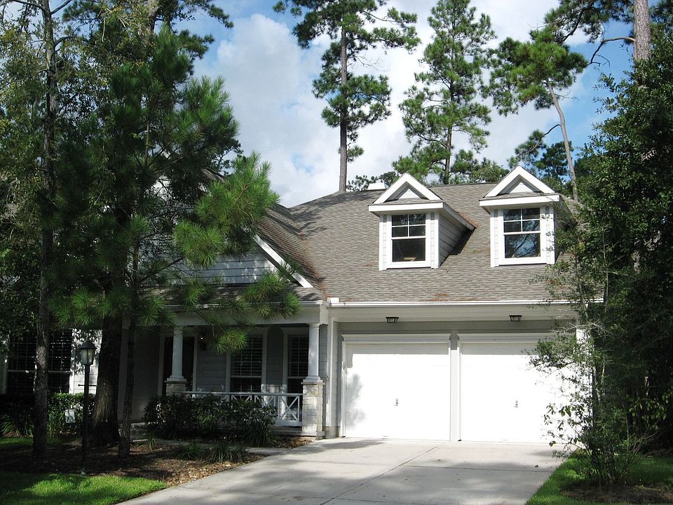 Rare 1 Story Home in Cottage Green