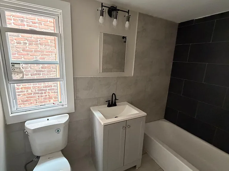 303 Mechanic St #3R — Photo 4