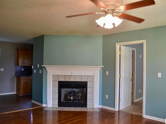 5th image of 67 Minks Ct