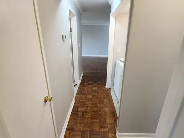 545 Florida Ave APT 102, Herndon, VA 20170