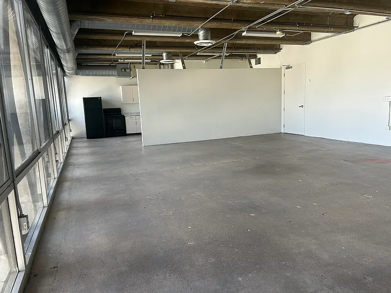 2404 Wilshire Blvd #12E — Photo 3