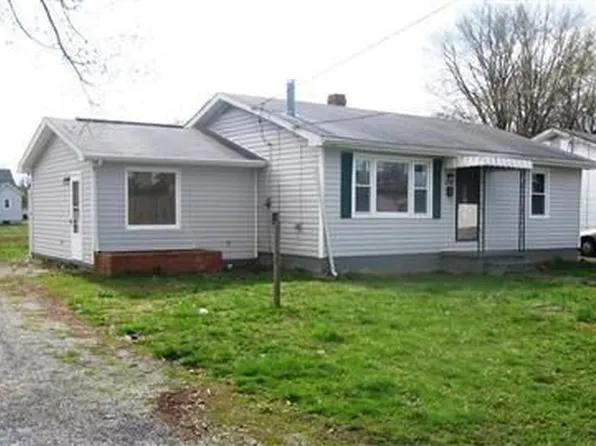 400 Barkley St, Falmouth, KY 41040