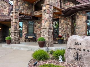 1531 Meadowlark Dr, Great Falls, MT 59404