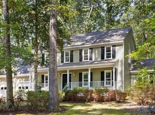 5903 Waters Edge Rd, Midlothian, VA 23112