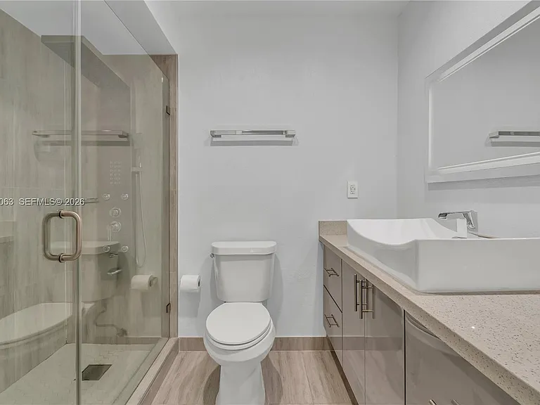 5452 NW 169th Ter — Photo 16