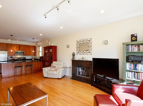 2nd image of 2312 W North Ave #4E