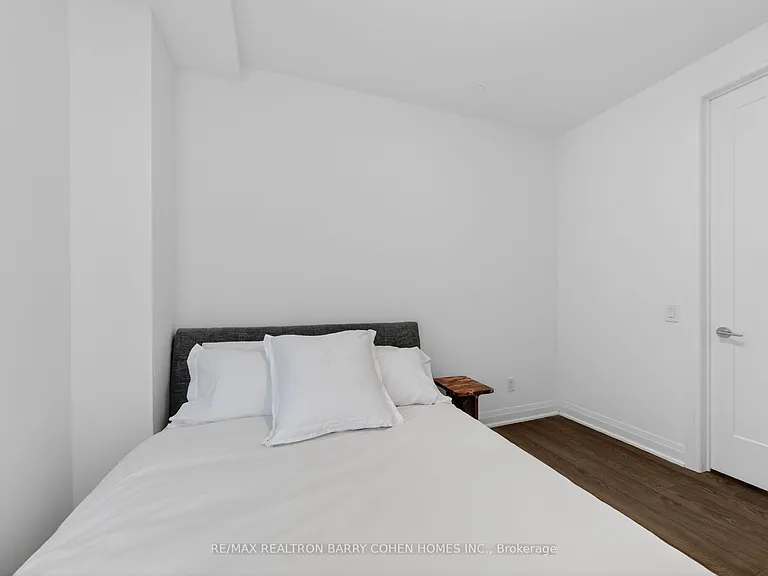 280 Howland Ave #GPH25 — Photo 17