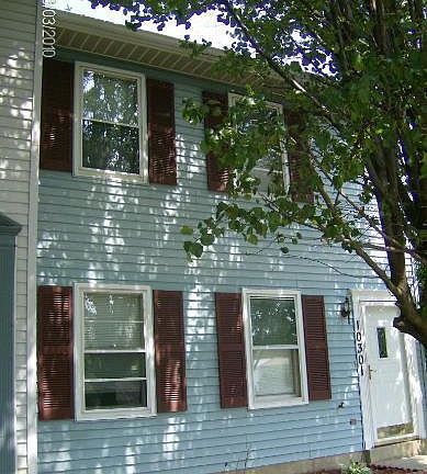 3rd image of 10301 Green Willow Ave
