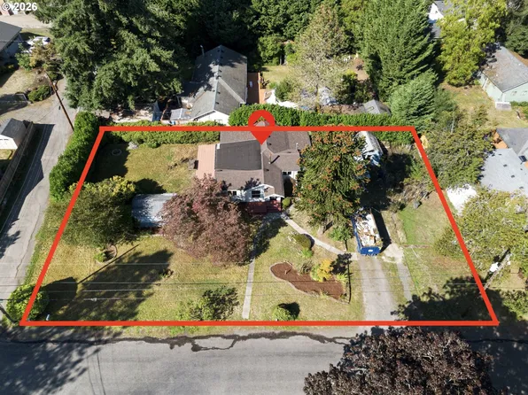 1065 9th St, Washougal, WA 98671