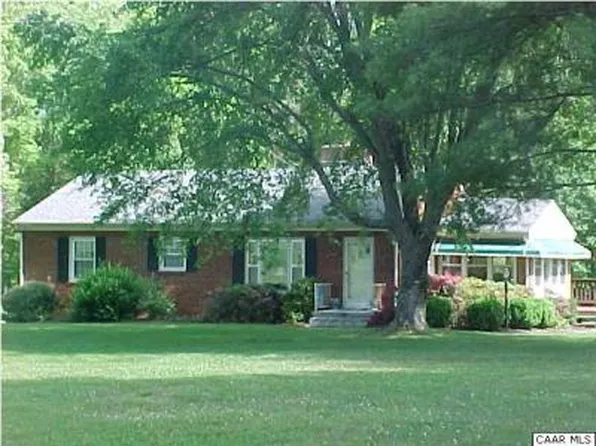 1067 Tye Brook Hwy, Piney River, VA 22964