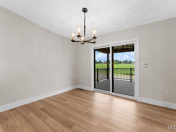 5th image of 516 Hayden Dr