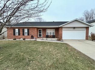 625 Green Haven Dr, Swansea, IL