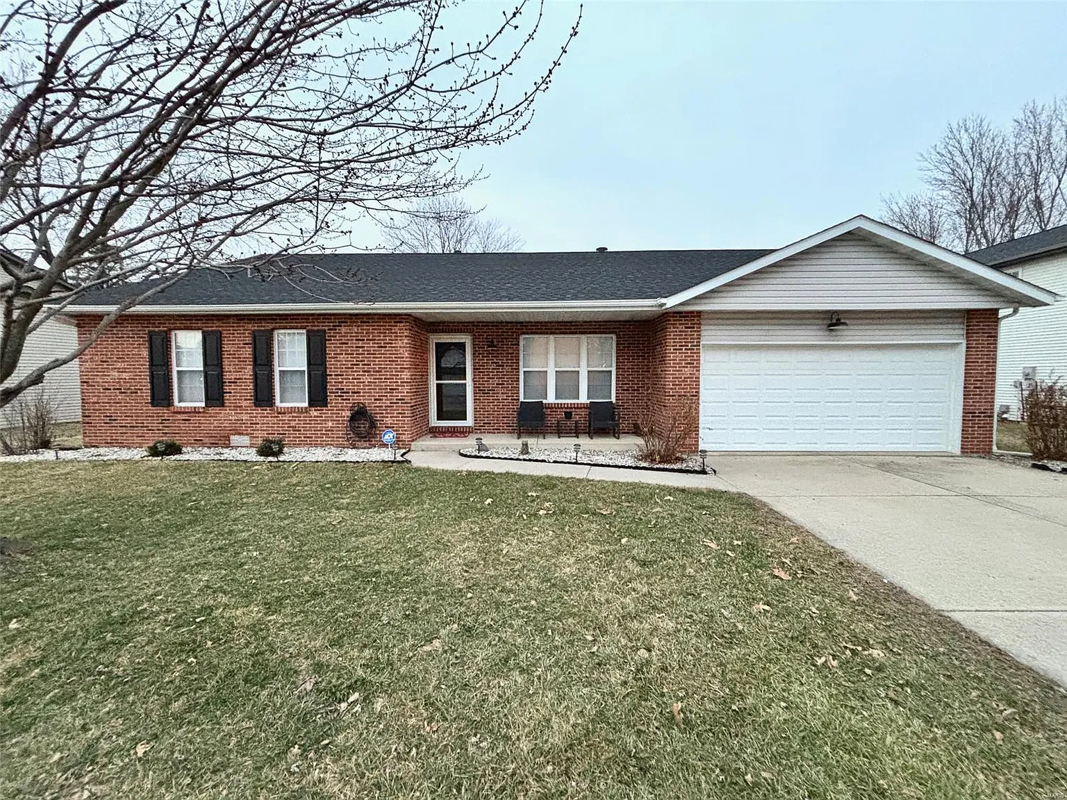 625 Green Haven Dr photo 1