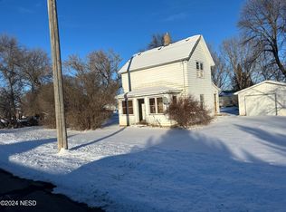 511 N Cloud St, Clark, SD 57225