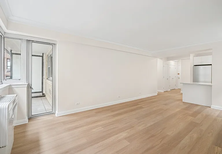 85 E End Ave #2N — Photo 4