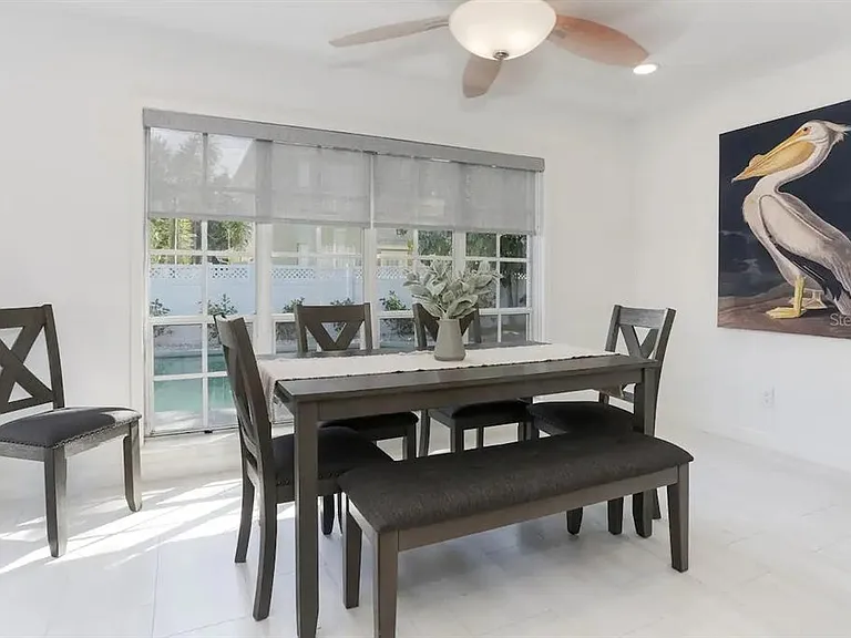 4014 W Palmira Ave — Photo 18