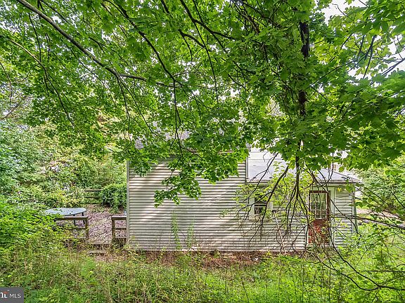 3rd image of 58 Ann St