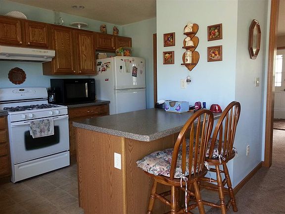 2nd image of 129 E Brook Trout Ln