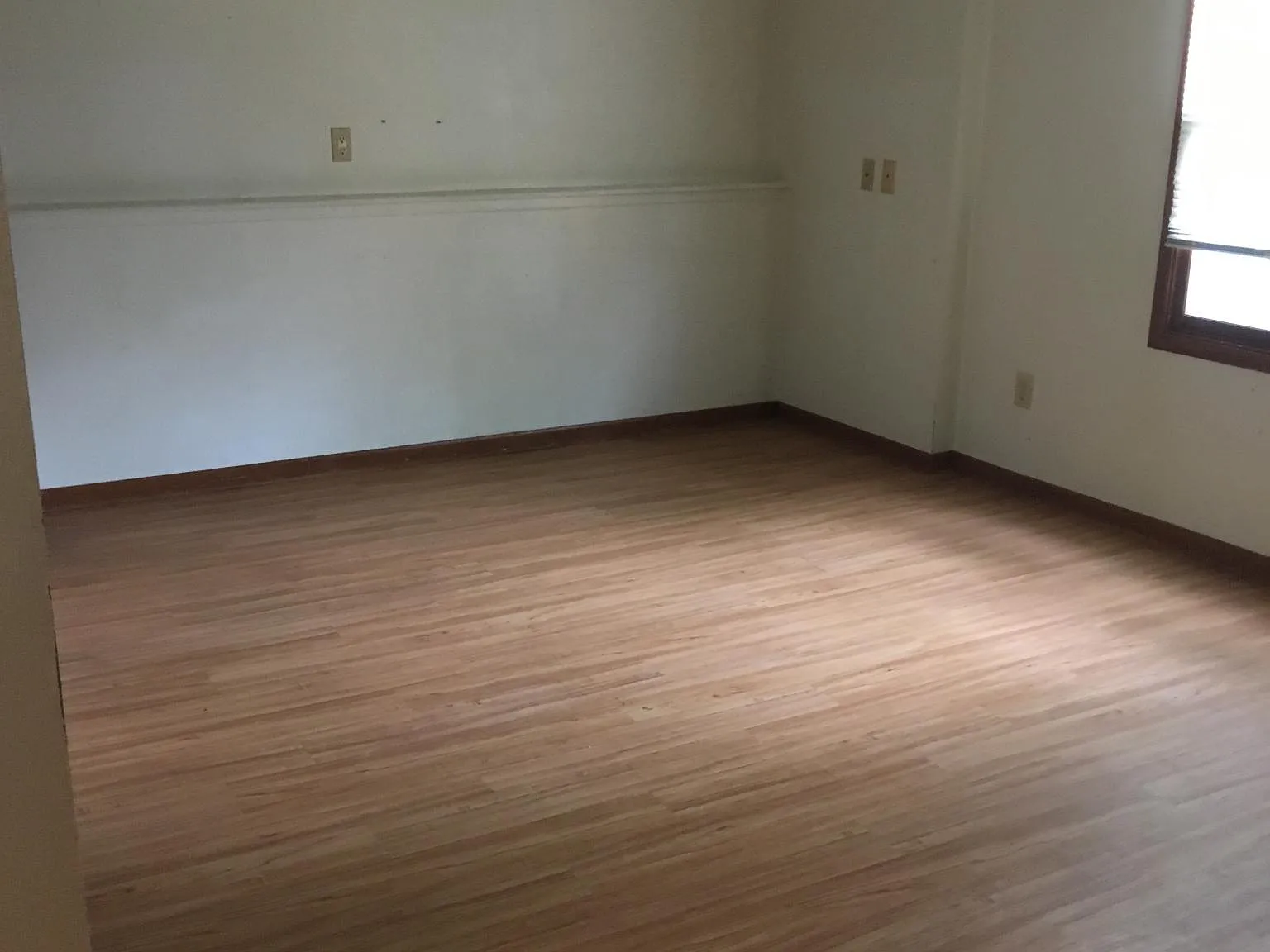 3 bed, 1.5 bath, 1148 sqft, $1,350 — Photo 4