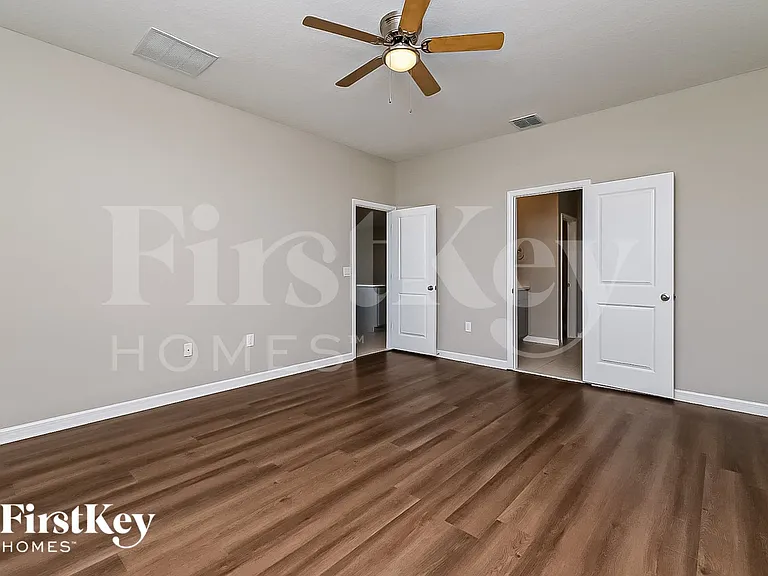11836 Clare Hill Ave — Photo 7