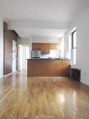 Rented by City Connections Realty | media 16