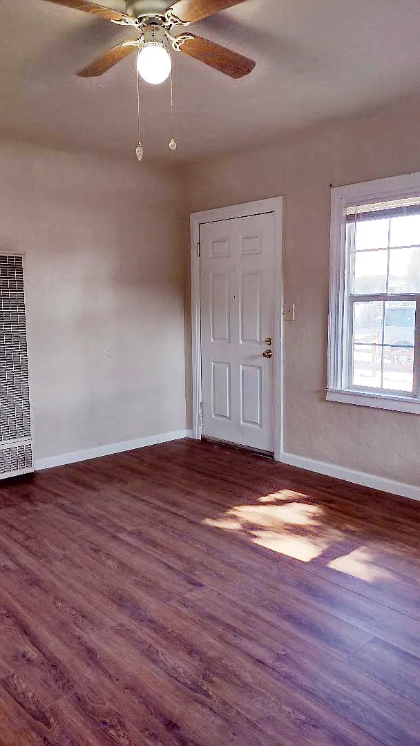 2 bed, 896 sqft, $1,550 — Photo 4