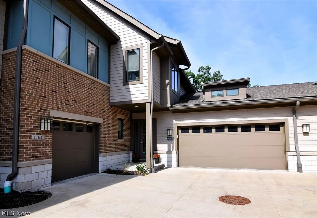 3 bed, 3.0 bath, 3556 sqft, $3,200 — Photo 1