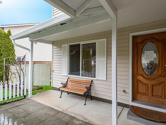 4th image of 13208 NE 25th St