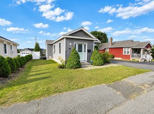 55 Hill St, Hopedale, MA 01747