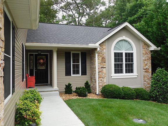 2nd image of Heatherhurst Ct