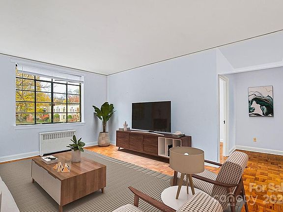 2nd image of 1121 Myrtle Ave APT 33