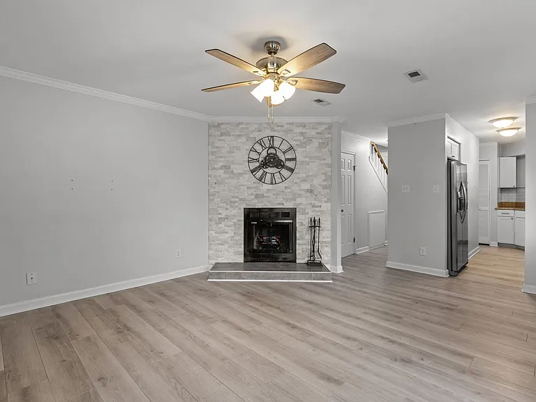 849 Baldwin Ave #2H — Photo 9