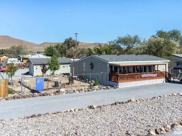 1710 Tuscarora St, Silver Springs, NV 89429