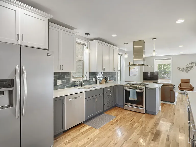 409 Inca St — Photo 12